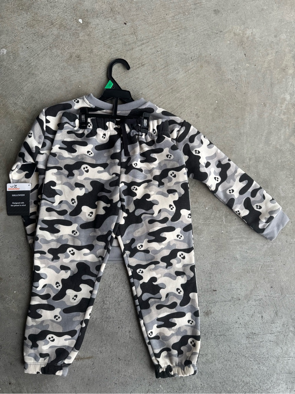 Kids Ghost Camo Sweatshirt & Jogger Set - Gray Black White 5T Halloween - Picture 8 of 10